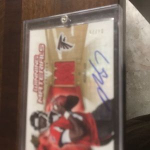 Sign veteran car Michael Vick